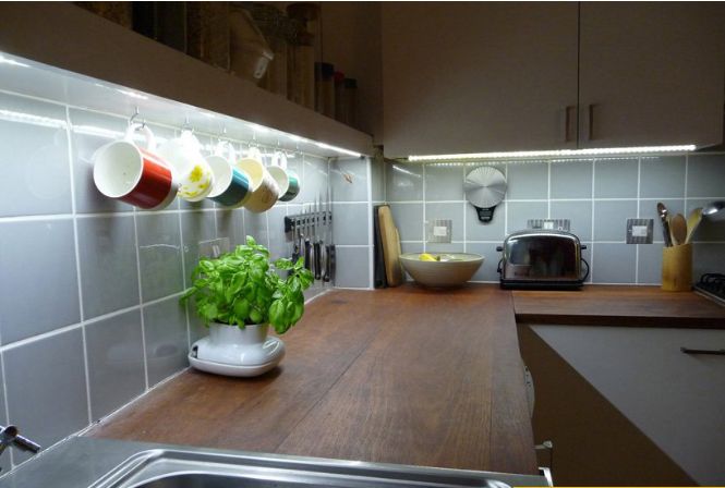 Đèn led dây trang trí cho tủ bếp